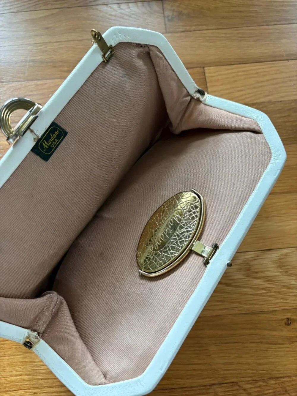 Vintage White Mardane Clutch Purse Chain Strap Shoulder Bag Gold Tone Mirror Wed